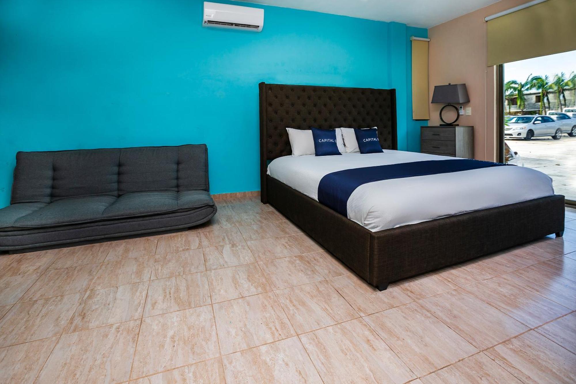 Capital O Cancun International Airport 24 7 المظهر الخارجي الصورة