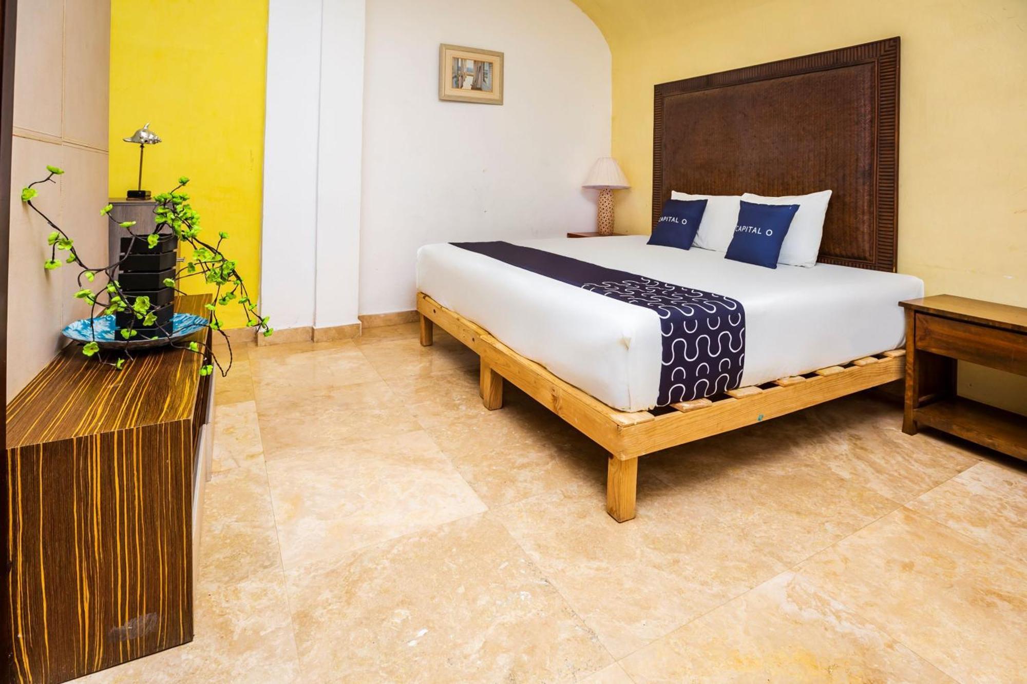 Capital O Cancun International Airport 24 7 المظهر الخارجي الصورة